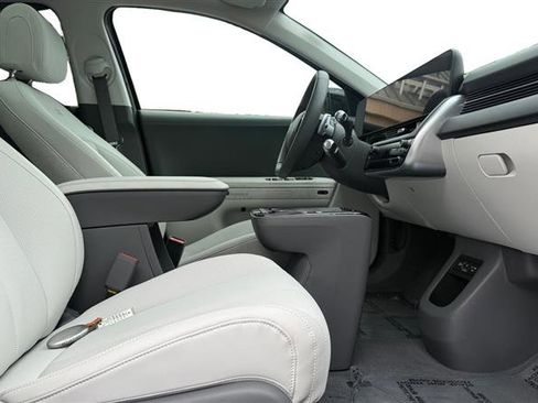 Used 2025 Hyundai Ioniq 5 Limited AWD/4WD image 17