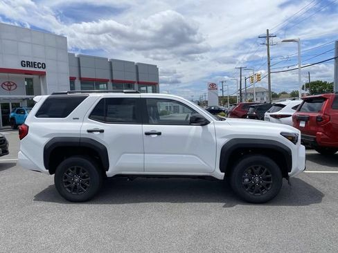 New 2026 Toyota 4Runner SR5 RWD image 2