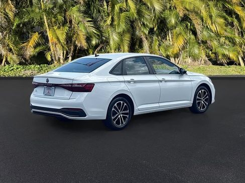 Used 2025 Volkswagen Jetta Sport FWD image 4