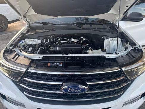 Used 2021 Ford Explorer XLT w/ Equipment Group 202A image 25
