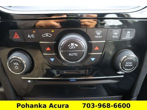 Used 2014 Chrysler 300 S image 16