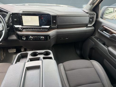Used 2024 GMC Sierra 1500 Elevation AWD/4WD image 28