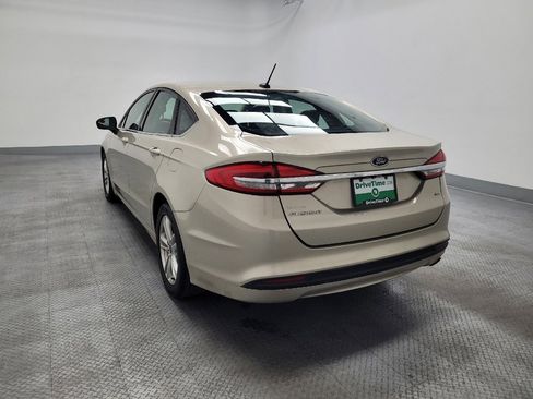Used 2018 Ford Fusion SE FWD image 5