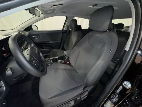 New 2025 Kia K4 LXS image 13