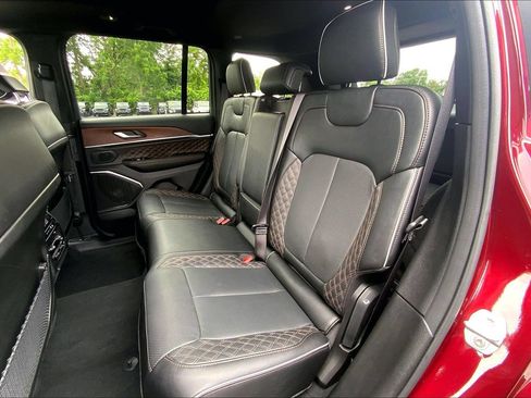 Certified 2024 Jeep Grand Cherokee Summit AWD/4WD image 20