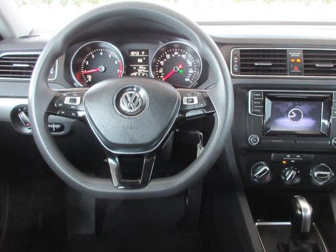 Used 2018 Volkswagen Jetta S FWD image 30