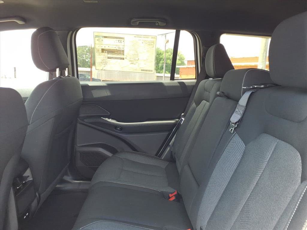 New 2026 Jeep Cherokee Laredo AWD/4WD image 7