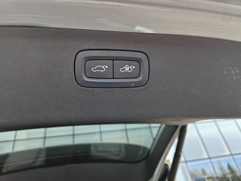 Certified 2024 Volvo XC90 T8 Plus w/ Protection Package AWD/4WD image 12