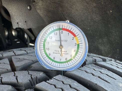 Used 2013 Ford F150 XLT w/ Luxury Equipment Group image 35