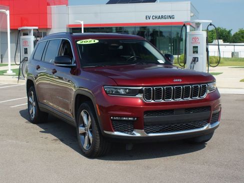 Used 2021 Jeep Grand Cherokee L Limited RWD image 2