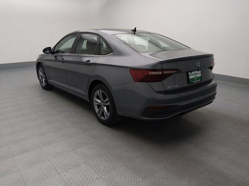 Used 2024 Volkswagen Jetta SE FWD image 5