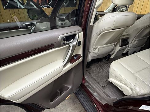 Used 2010 Lexus GX 460 Premium AWD/4WD image 18