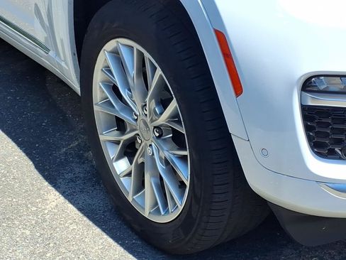 Used 2023 Jeep Grand Cherokee Summit w/ Advanced Protech Group IV AWD/4WD image 7