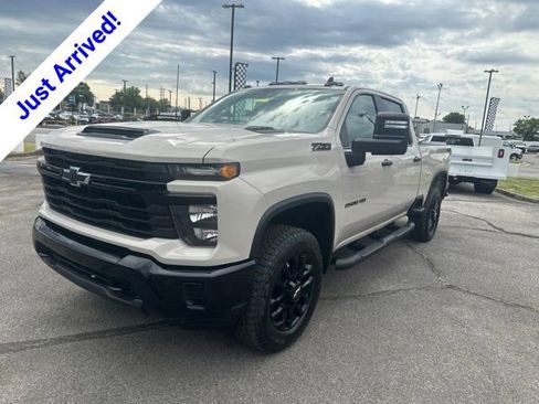 New 2026 Chevrolet Silverado 2500 Custom w/ Custom Value Package AWD/4WD image 7