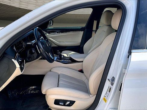 Used 2019 BMW 530i 530i Sedan w/ Convenience Package image 24