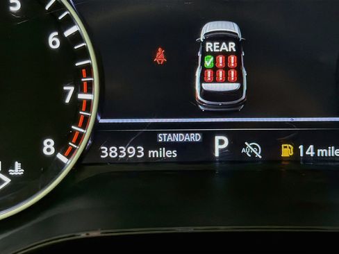 Used 2025 Nissan Pathfinder SL FWD image 8