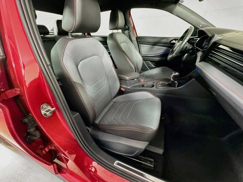 Used 2025 Volkswagen Jetta GLI Autobahn FWD image 34