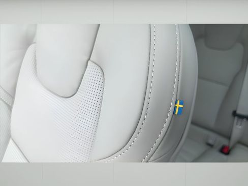 New 2026 Volvo XC60 B5 Ultra w/ Climate Package AWD/4WD image 22