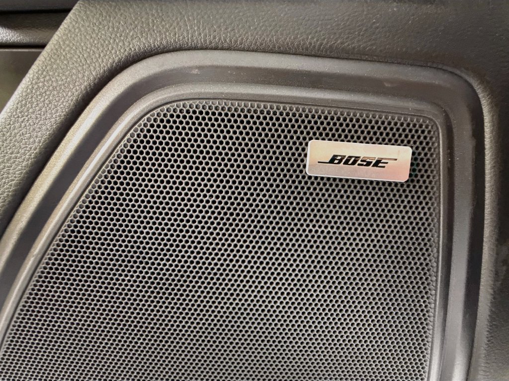 Certified 2025 Porsche Macan AWD/4WD image 23