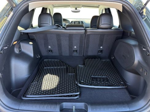 Used 2020 Jeep Cherokee Trailhawk image 17