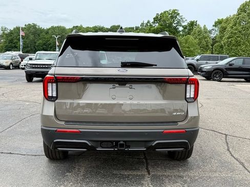 New 2026 Ford Explorer ST-Line w/ ST-Line Street Pack AWD/4WD image 6