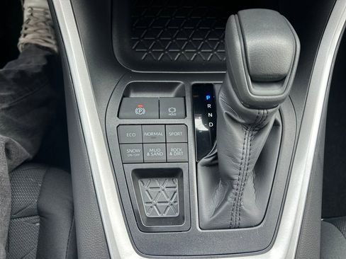 New 2025 Toyota RAV4 XLE w/ Convenience Package image 17