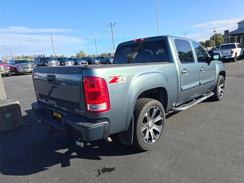 New 2026 Chevrolet Blazer EV LT image 34