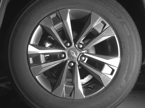 Used 2025 Chevrolet Equinox LT image 14