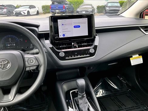 Used 2026 Toyota Corolla LE FWD image 7