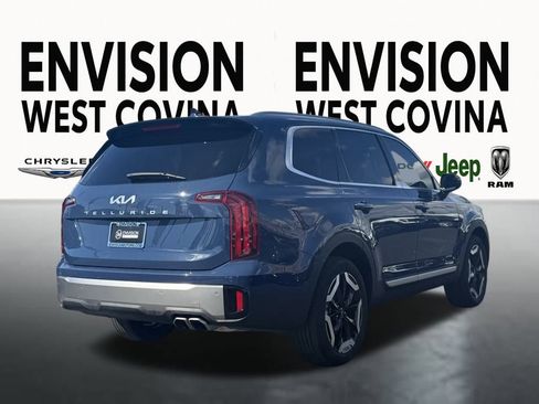 Used 2025 Kia Telluride S image 8
