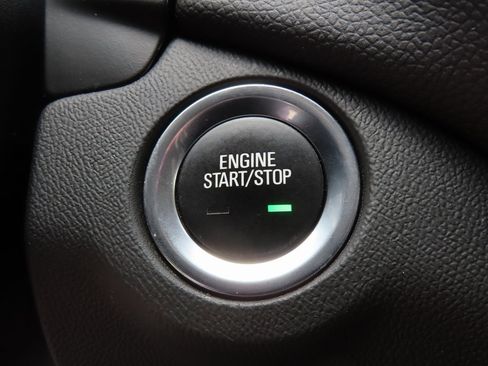 Used 2021 Chevrolet Equinox LT image 11