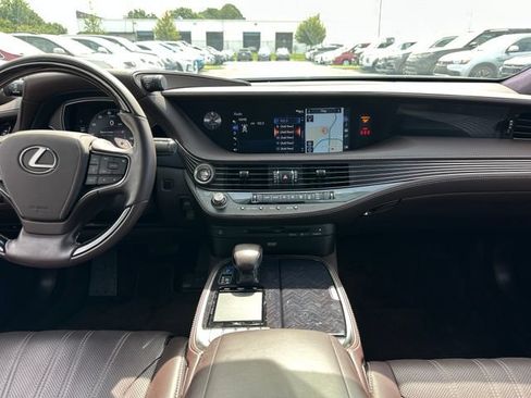 Used 2018 Lexus LS 500 w/ Interior Upgrade Package RWD image 16