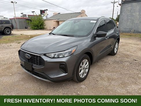 Used 2023 Ford Escape Active w/ Tech Pack #1 image 3