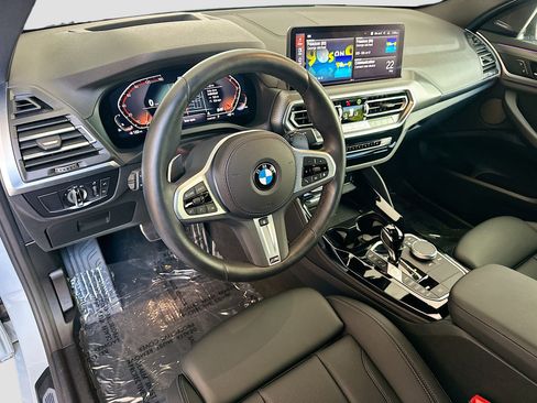 Used 2024 BMW X4 xDrive30i w/ Premium Package AWD/4WD image 9