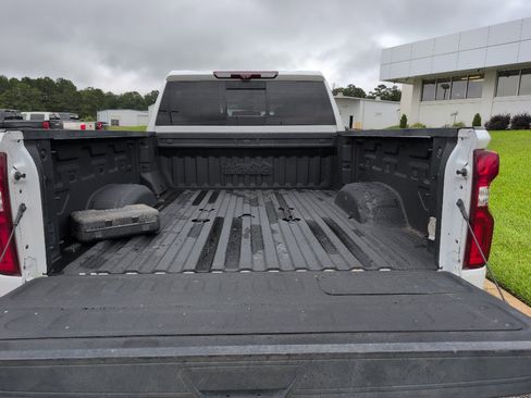 Used 2022 Chevrolet Silverado 2500 High Country w/ Z71 Off-Road Package image 4