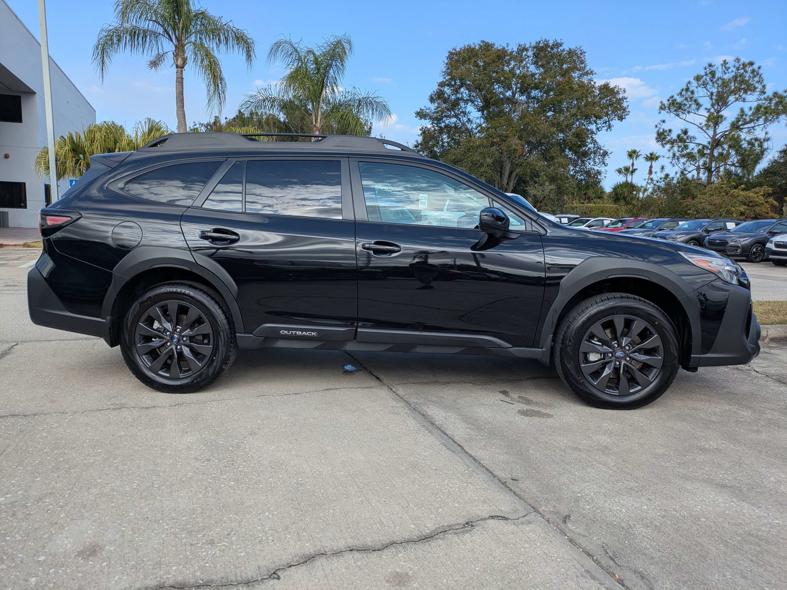 Used 2025 Subaru Outback Onyx Edition w/ Popular Package #2 AWD/4WD image 3