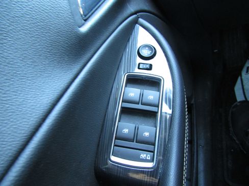 Used 2017 Chevrolet Impala LT w/ Leather Package image 13