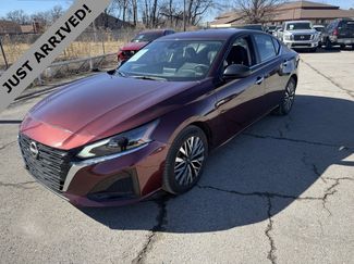 Used 2025 Nissan Altima 2.5 SV video 1