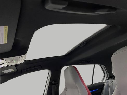 Used 2024 Volkswagen GTI SE image 30