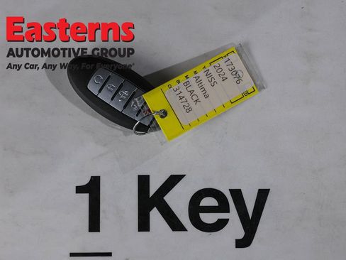 Used 2024 Nissan Altima 2.5 S FWD image 23