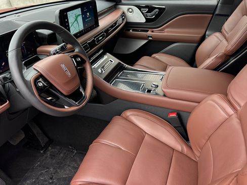 New 2026 Lincoln Aviator Reserve image 9