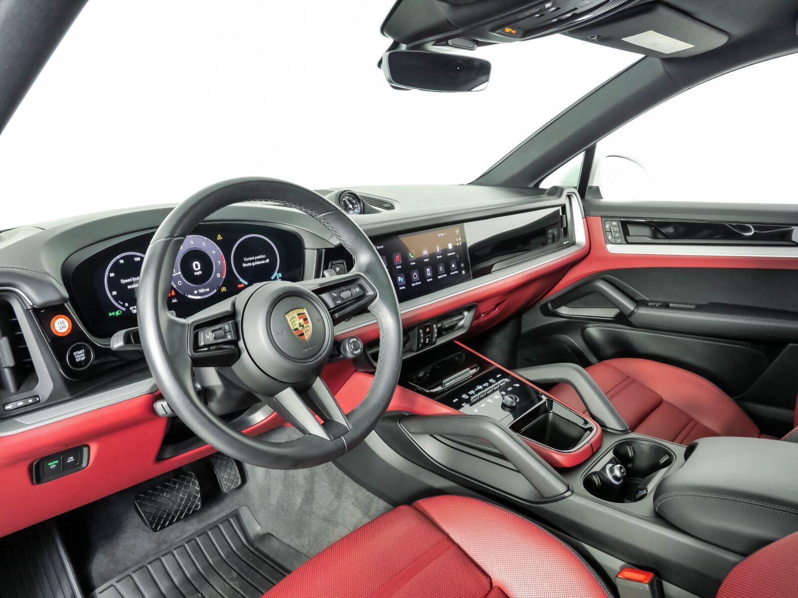 Used 2024 Porsche Cayenne Coupe AWD/4WD image 4