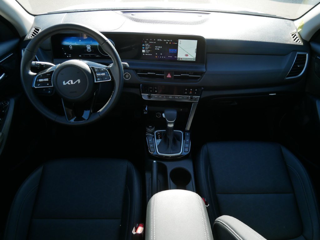Used 2026 Kia Seltos EX AWD/4WD image 14