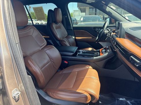 Used 2021 Lincoln Aviator Grand Touring w/ Equipment Group 302A AWD/4WD image 37