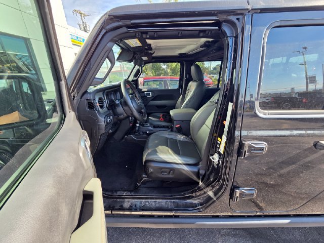 Used 2024 Jeep Gladiator Mojave w/ Convenience Group AWD/4WD image 13