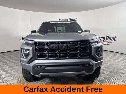 Used 2024 GMC Canyon AT4 AWD/4WD image 3