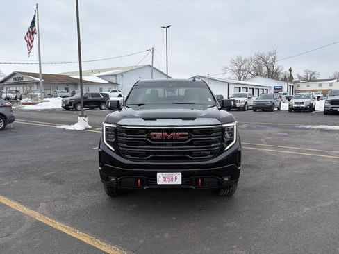 Used 2022 GMC Sierra 1500 AT4 w/ AT4 Premium Package image 19