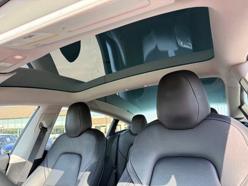 Used 2019 Tesla Model 3 RWD image 22