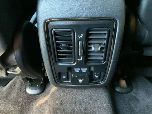 Used 2018 Dodge Durango R/T w/ Technology Group image 21