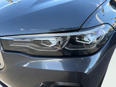 Used 2022 BMW X7 xDrive40i w/ Premium Package AWD/4WD image 32